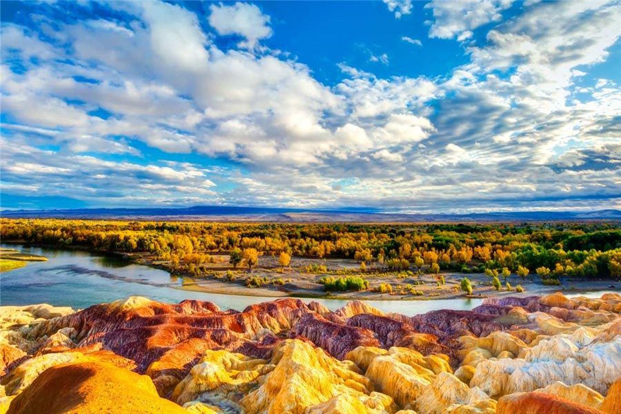 丝绸之路上的新疆明珠